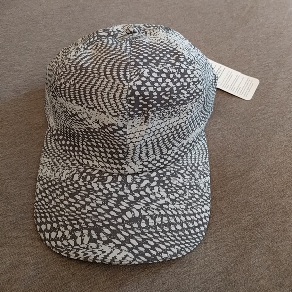 lululemon athletica Accessories - NWT Lululemon Baller Hat